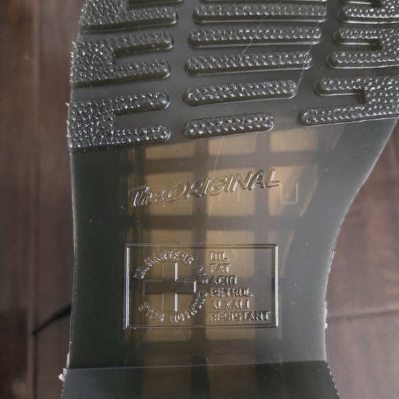 Dr. Martens Purple 1460 Snake Print Emboss Leather Lace Up Boots Size 6 NWT - Picture 15 of 15